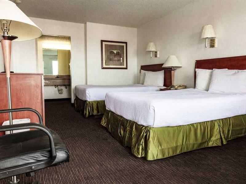 Days Inn By Wyndham Albuquerque Northeast Екстериор снимка