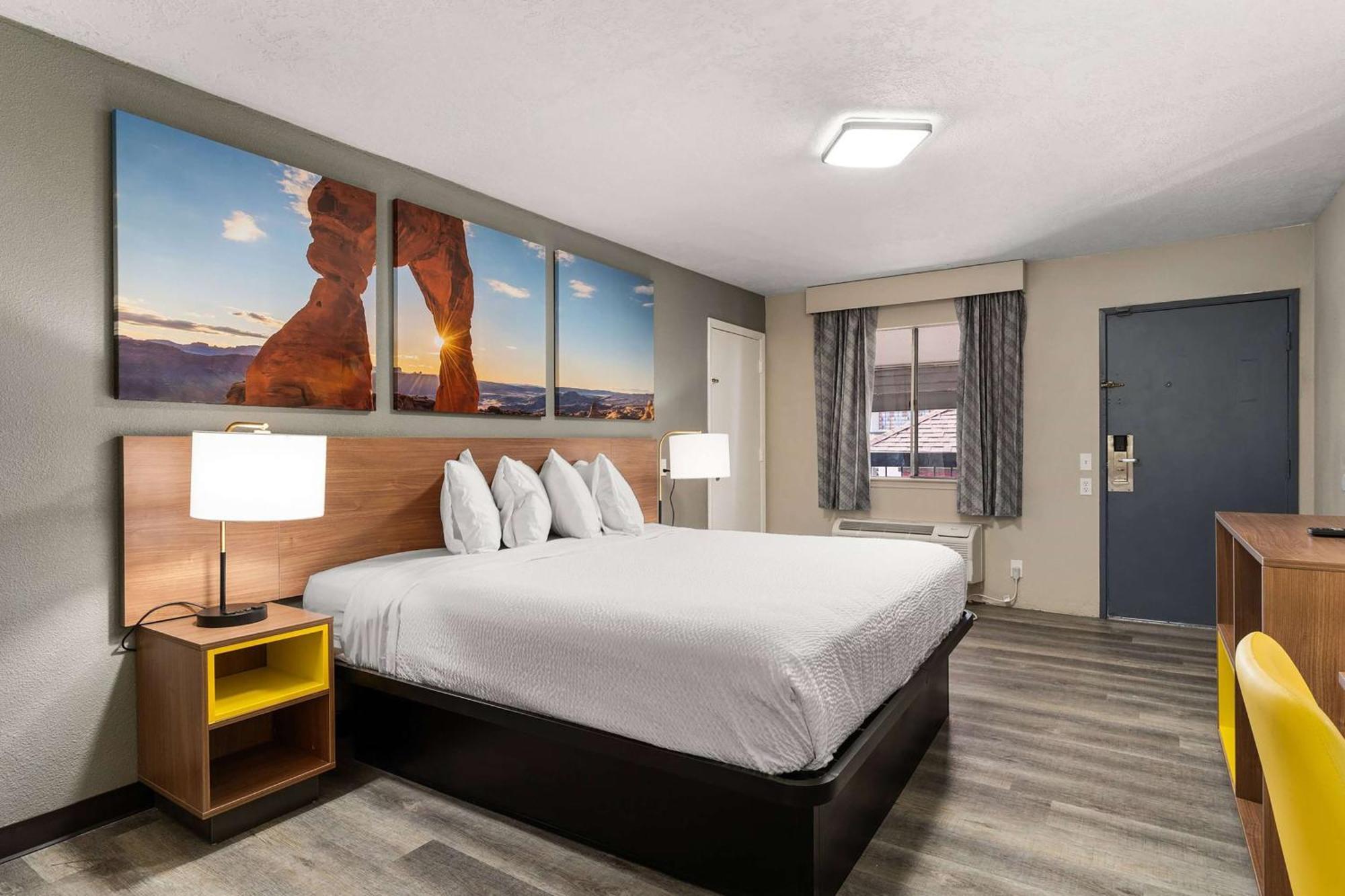 Days Inn By Wyndham Albuquerque Northeast Екстериор снимка
